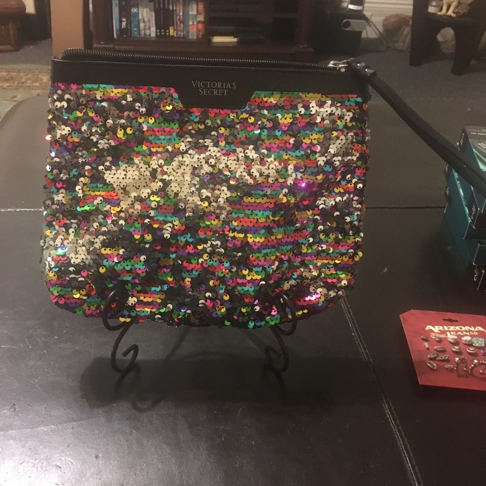 Makeup bag